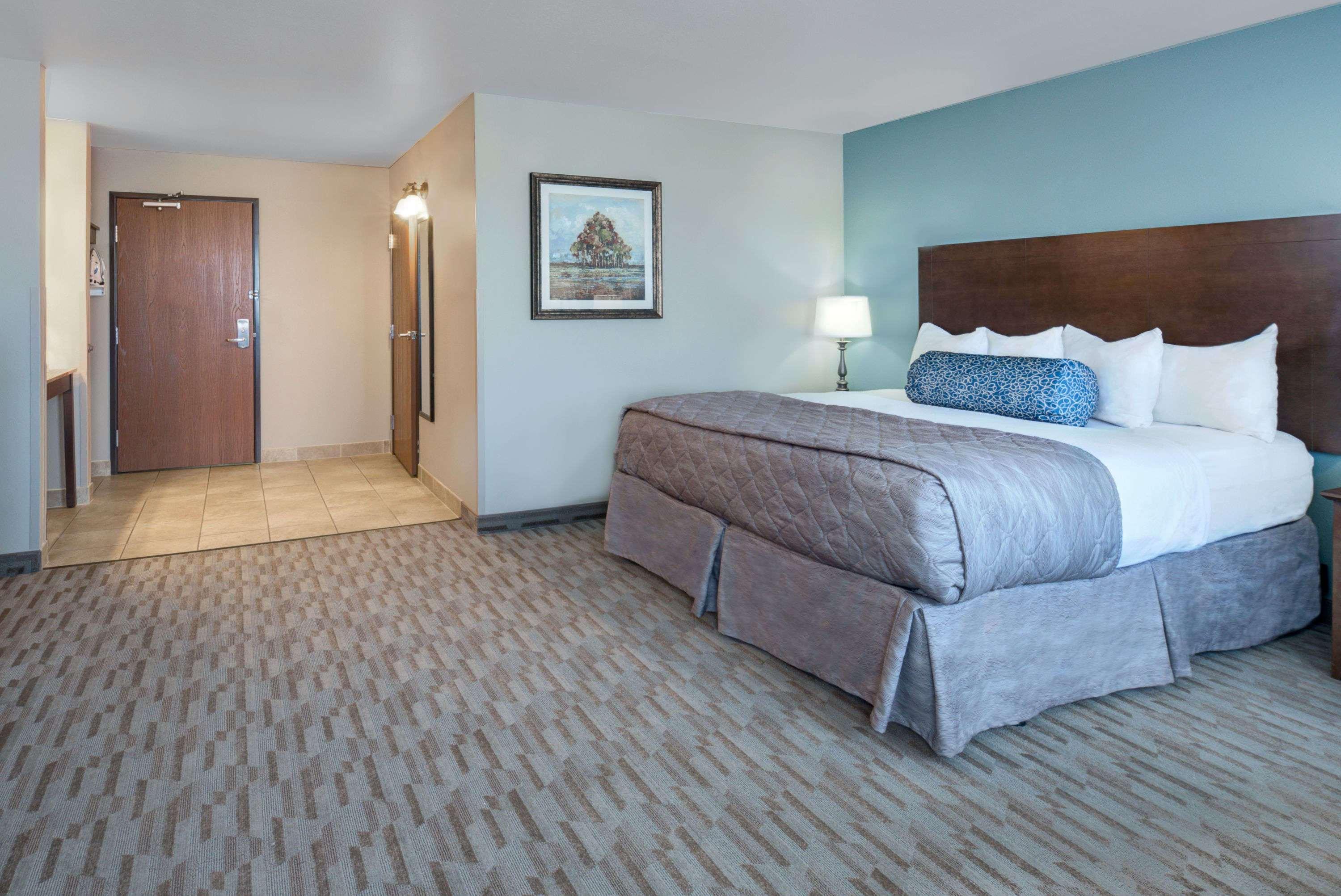 Baymont By Wyndham Hotel